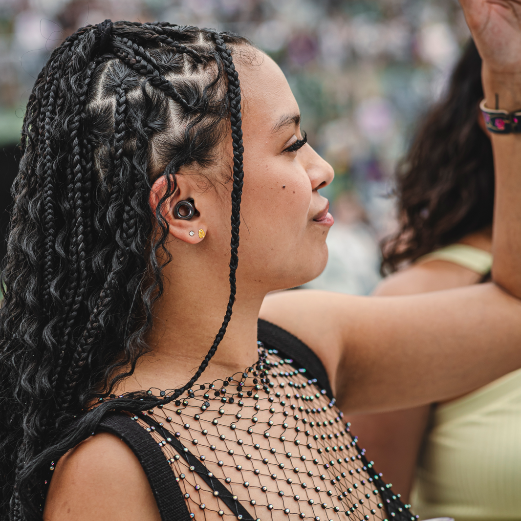 #color_holographic-black